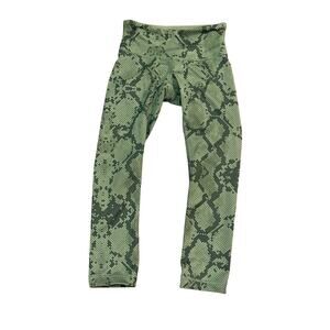 EUC Lululemon snakeprint green printed capris sz 2 activewear yoga